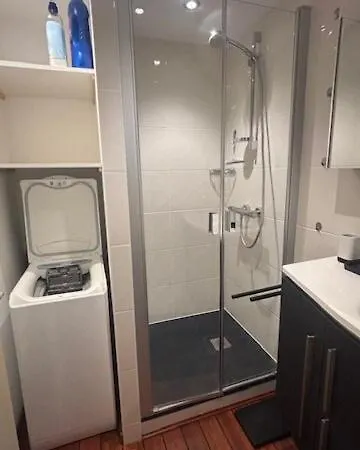 Bel à 100m De La Avec Parking Privé *